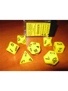 Dobókocka - Többoldalú, 7db-os szett plexi dobozban - Opaque Polyhedral 7-Die Sets - Yellow/black